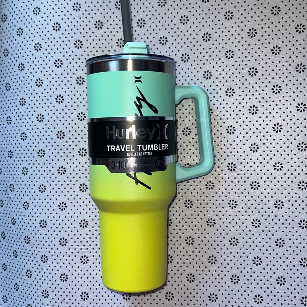 🛍NWT 🛍 BEAUTIFUL COLOR HURLEY TRAVEL TUMBLER  3 IN 1 LID 🛍